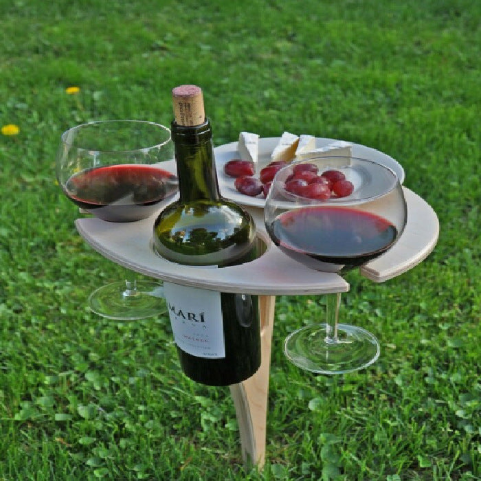 Faltbarer Picknicktisch mit Weinhalter